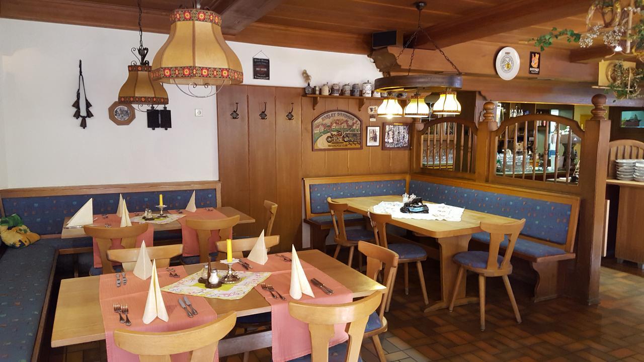 Schwarzwaldgasthof Baren Hotel Titisee-Neustadt Esterno foto